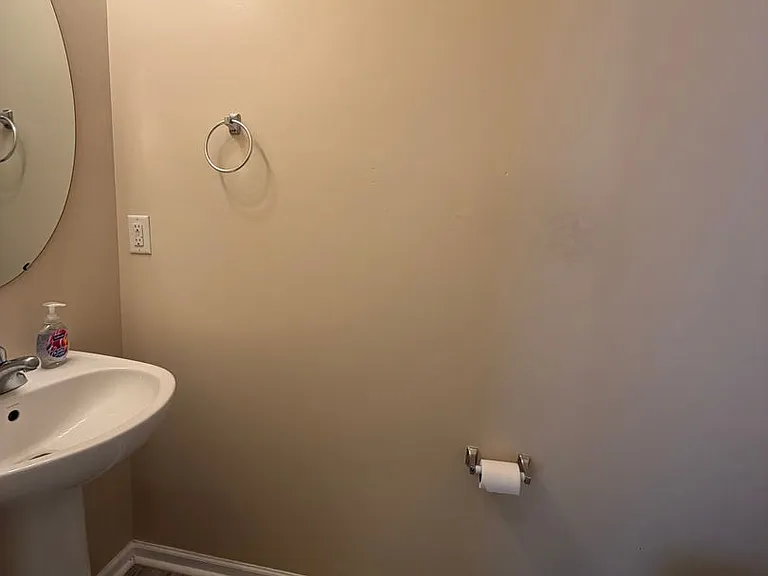 422 Delta Dr — Photo 11