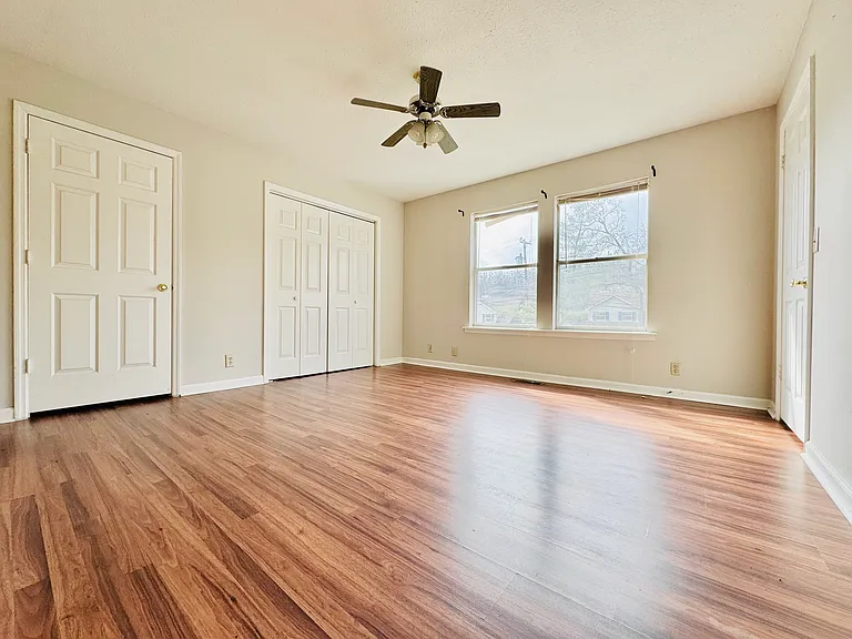 3228 Lakeford Dr — Photo 11