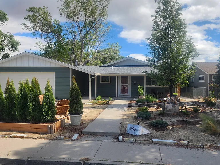 501 Bath St — Photo 1