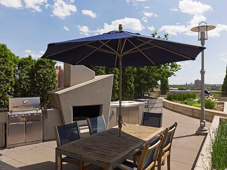 929 Portland Ave #2405 — Photo 31
