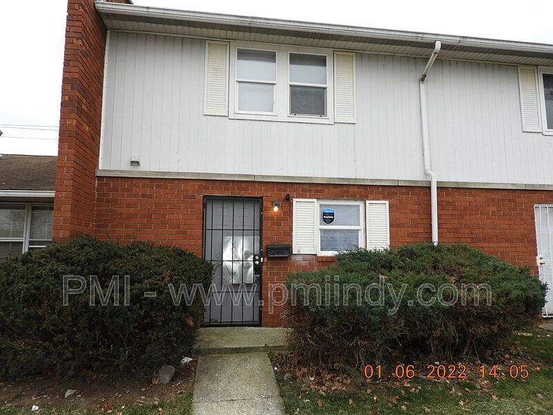 1st image of 4004 N Brentwood Dr