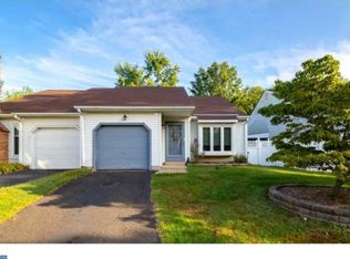 266 Woodstream Ct, Langhorne, PA 19047