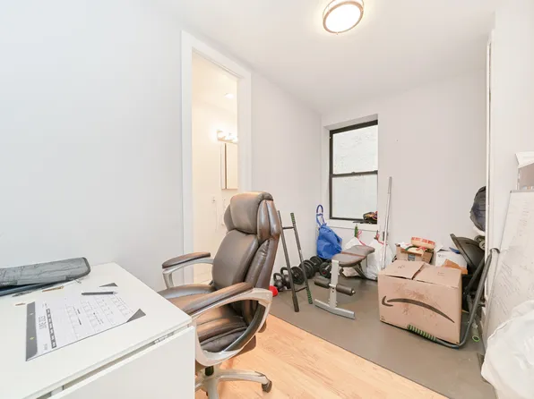 900 Riverside Drive image 9 of 13