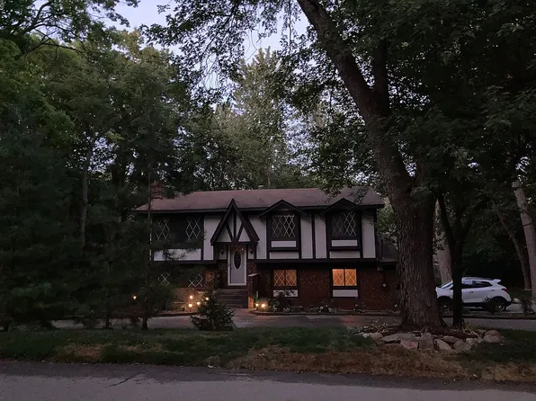 4575 Borland St, West Bloomfield, MI 48323