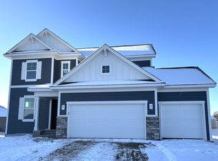 8055 Glenwood Dr, Lino Lakes, MN 55014