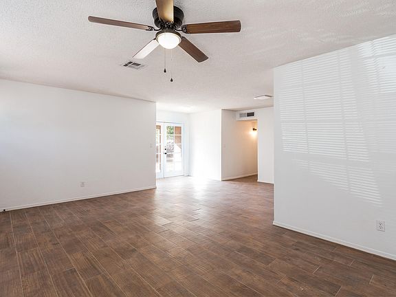 4th image of 418 N Resler Dr
