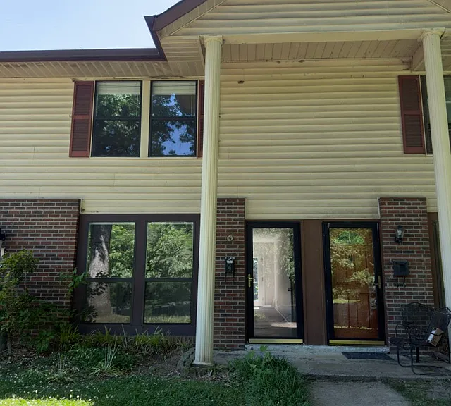 500 Paragon Mills Rd #J4 — Photo 1