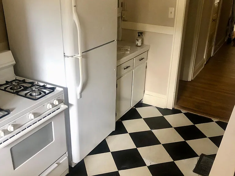 334 N McLean Blvd #2 — Photo 9