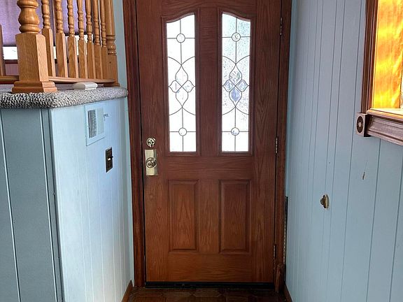 3rd image of 36 E Scranton Ave