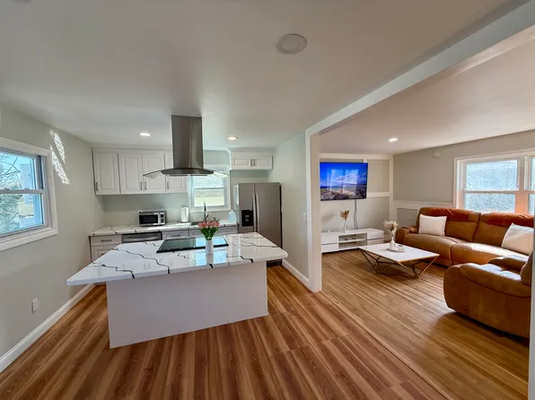 10 Elmwood St #12, Stamford, CT 06902