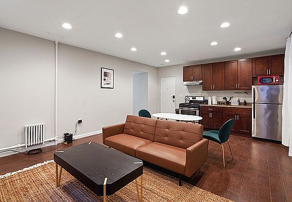 2nd image of 285 Saint Nicholas Ave S #L100