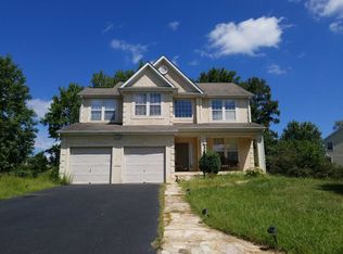 6 Lenape Ln, Burlington, NJ 08016