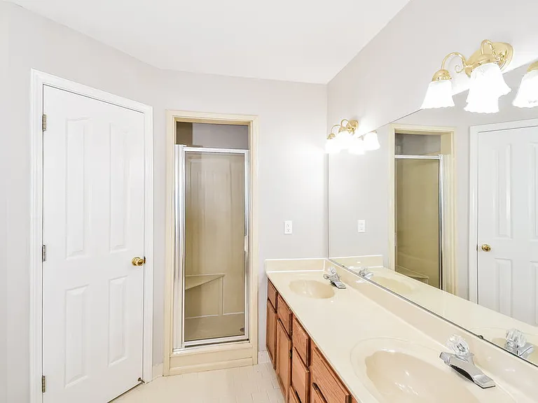 6906 Greyhawk Cv N — Photo 11