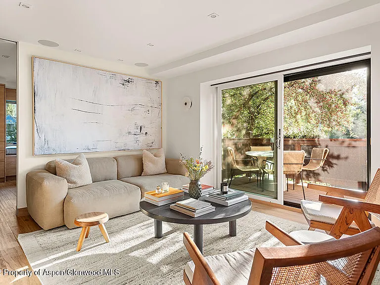 119 E Cooper Ave #15 — Photo 2