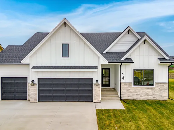 947 SW Boulder Dr, Grimes, IA 50111