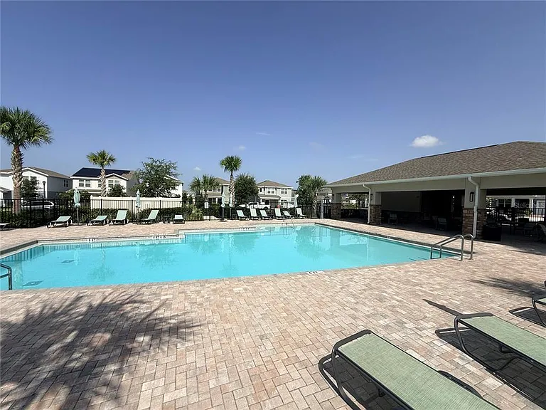 4083 Feather Tree Dr — Photo 32