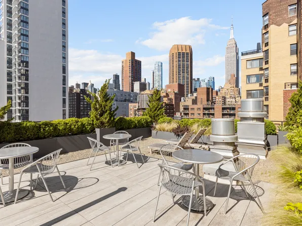 210 East 36th Street PHC image 11 of 12