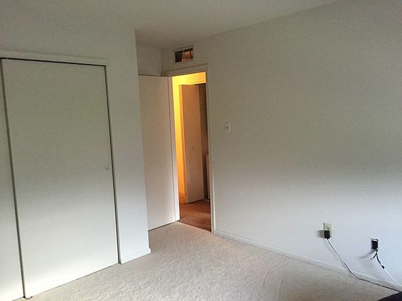 4th image of 10103 Northeast Blvd Unit 22