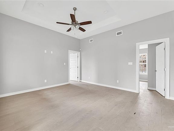 5th image of 4112 S Duncan Ln