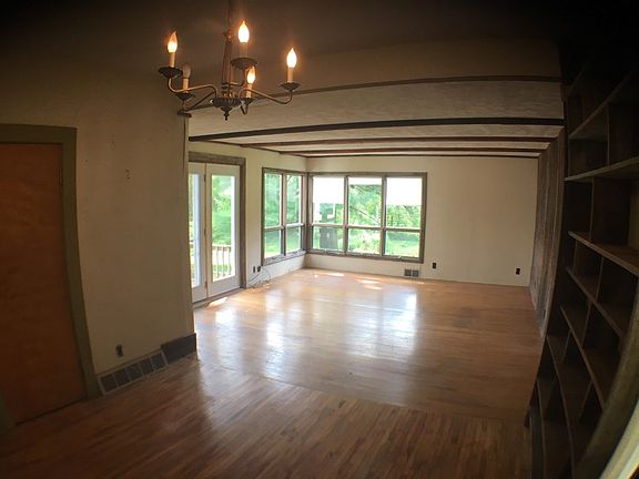 5th image of 1016 Grand Ave