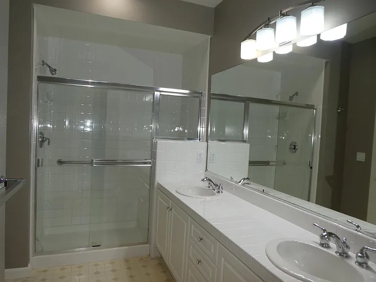 1951 Ofarrell St #100 — Photo 22