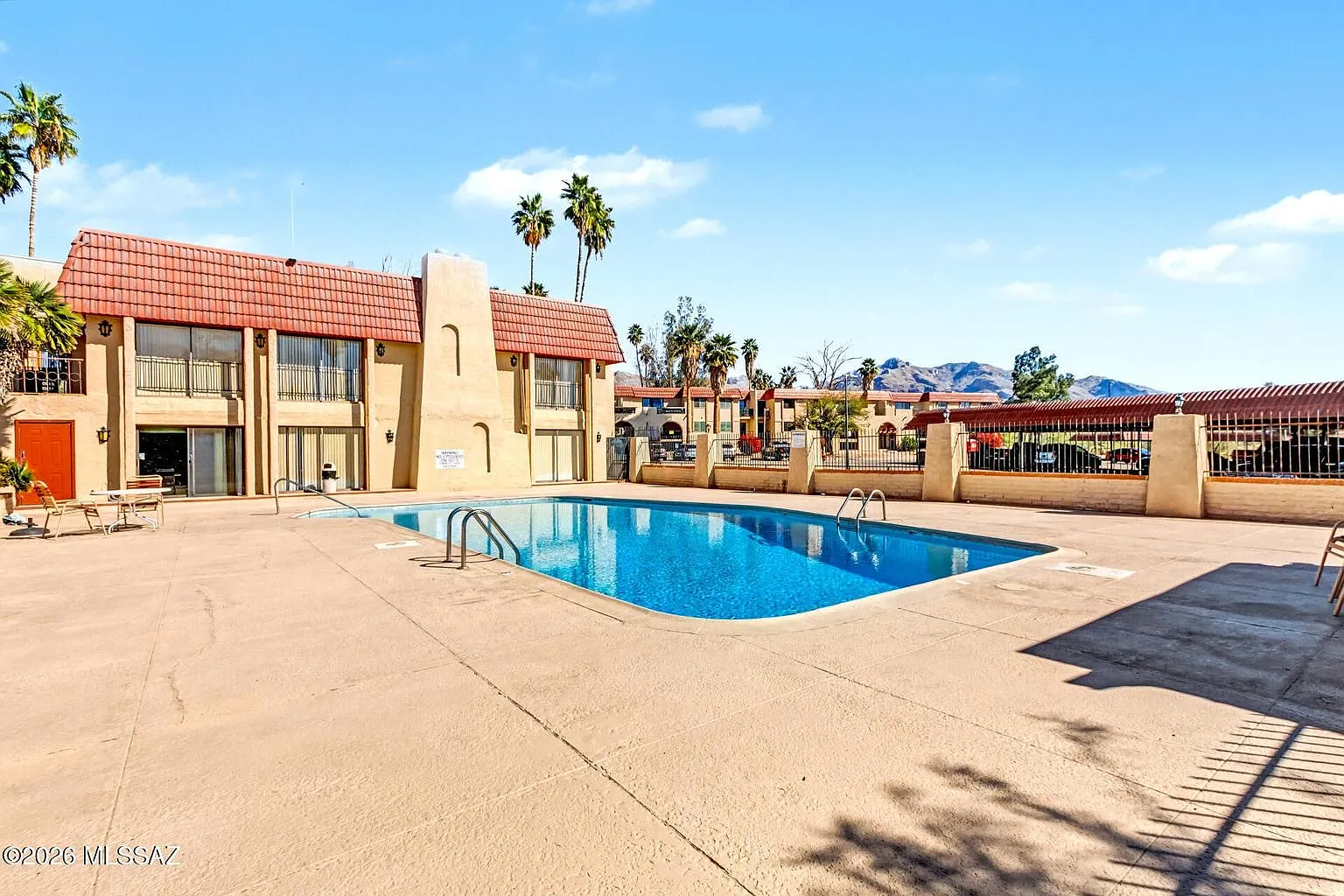 2 bed, 912 sqft, $1,600 — Photo 3