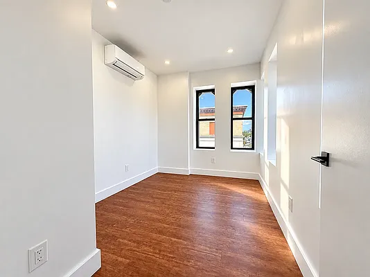 Bedroom, photo 3