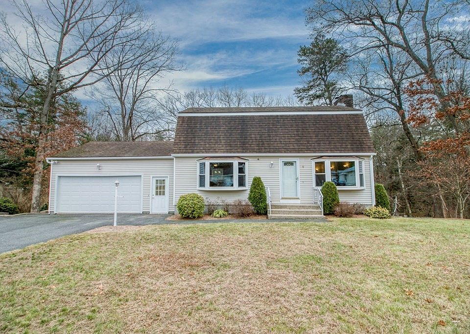 8 Plain St, Easthampton, MA 01027 Zillow