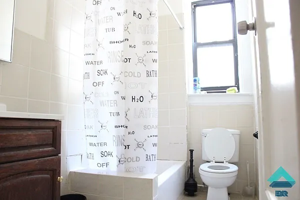 Rented by EXR | media 12