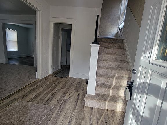 3rd image of 804 N Rockton Ave