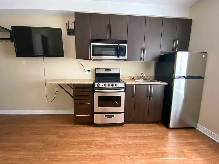 353 Friel St #G28 — Photo 10