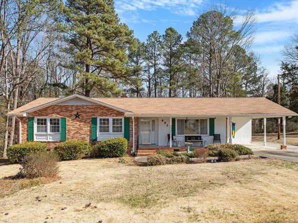 401 Hocutt Rd, Durham, NC 27703