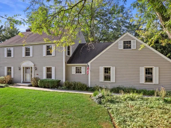 372 Birch ROAD, Delafield, WI 53018