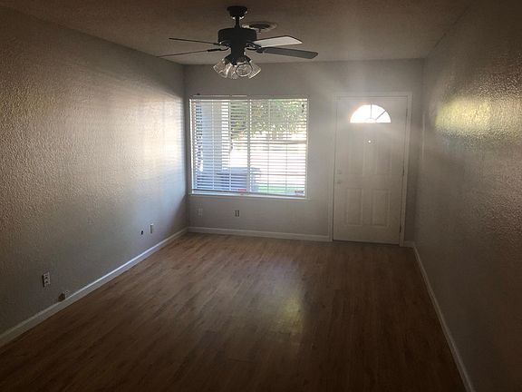 3rd image of 5049 Walnut Ave