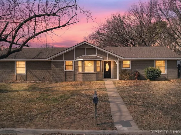 1108 S Poplar Ave, Broken Arrow, OK 74012