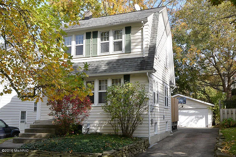 2323 S Rose St photo 1