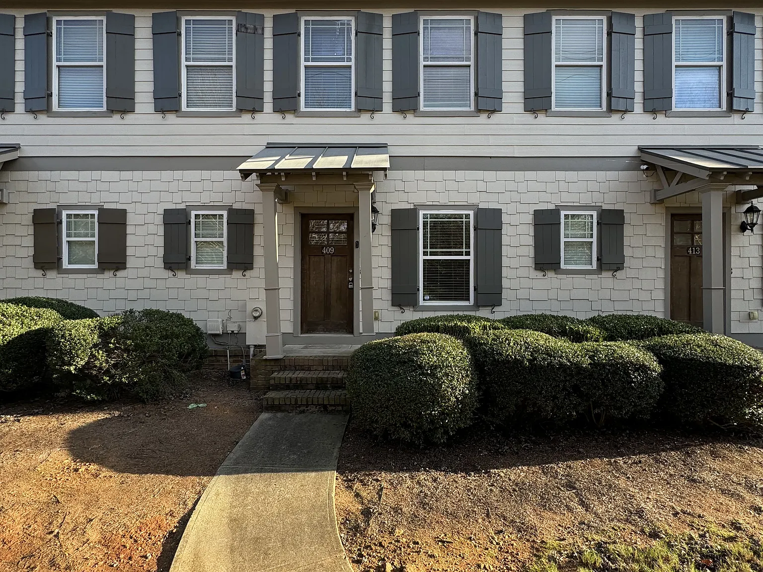 2 bed, 2.5 bath, 1400 sqft, $1,800 — Photo 1