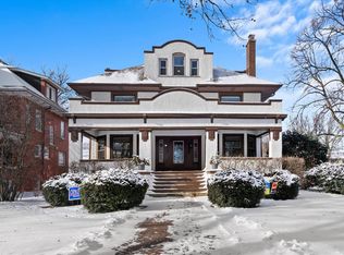 301 S Elmwood Ave, Oak Park, IL 60302