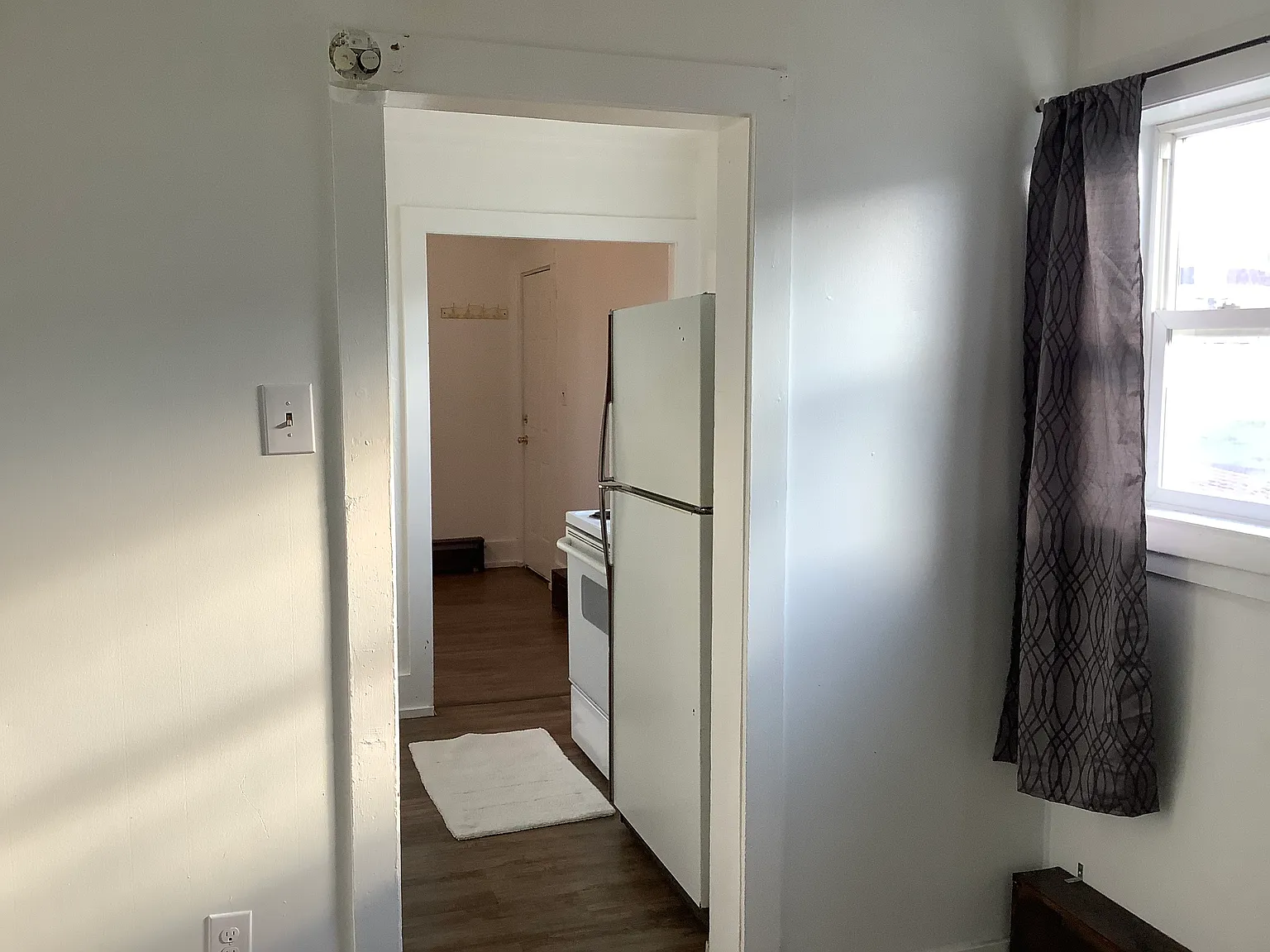 1 bed, 320 sqft, $1,300 — Photo 2