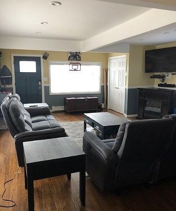 2nd image of 295 Nassau Ave