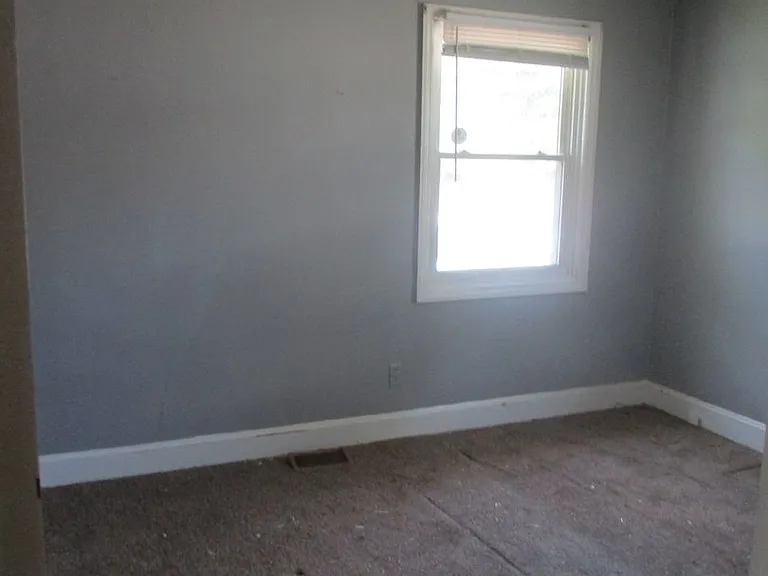 2112A Elvira St — Photo 7
