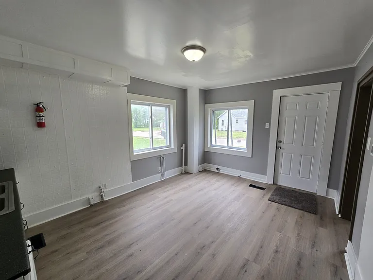 508 Mobile St — Photo 9