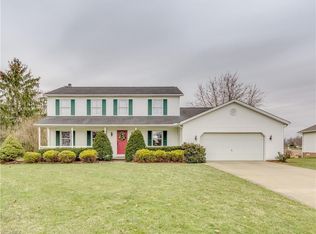 1664 Gulf St NW, Uniontown, OH 44685