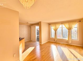 292 Goldridge Dr #292, Ottawa, ON K2T 1L1