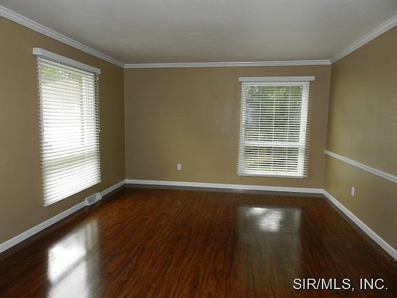 3rd image of 56 Potomac Dr