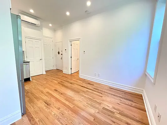 Rented by Silver Line Realty Group NY LLC | media 2