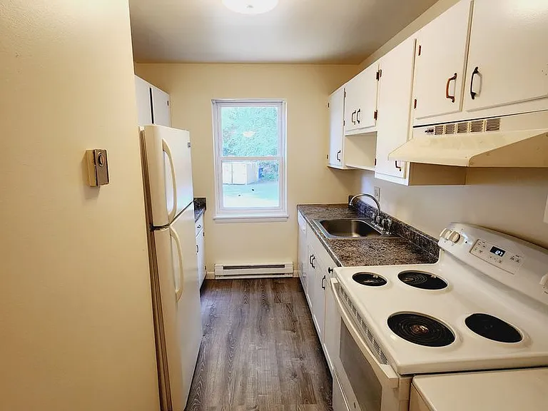 404 Woodcliff Ave — Photo 12