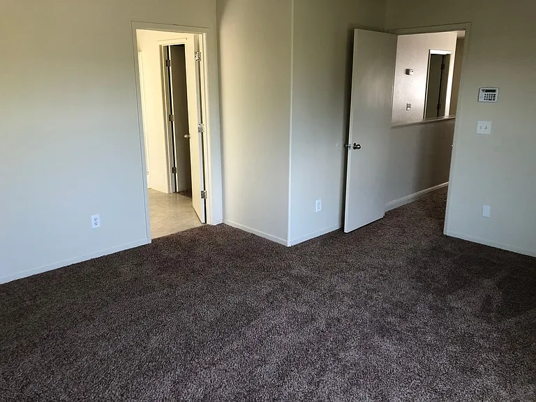 3711 Compass Pointe Ave — Photo 3