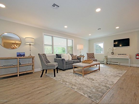4th image of 101 Freeport Blvd