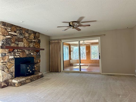 5th image of 1223 Rush Ridge Rd